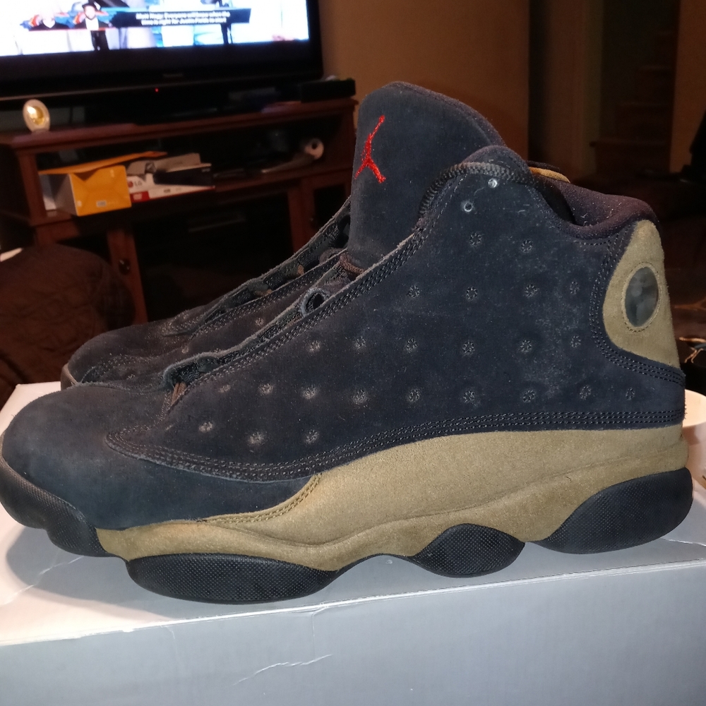 Air Jordan Retro 13 Shoes. Great Condition.